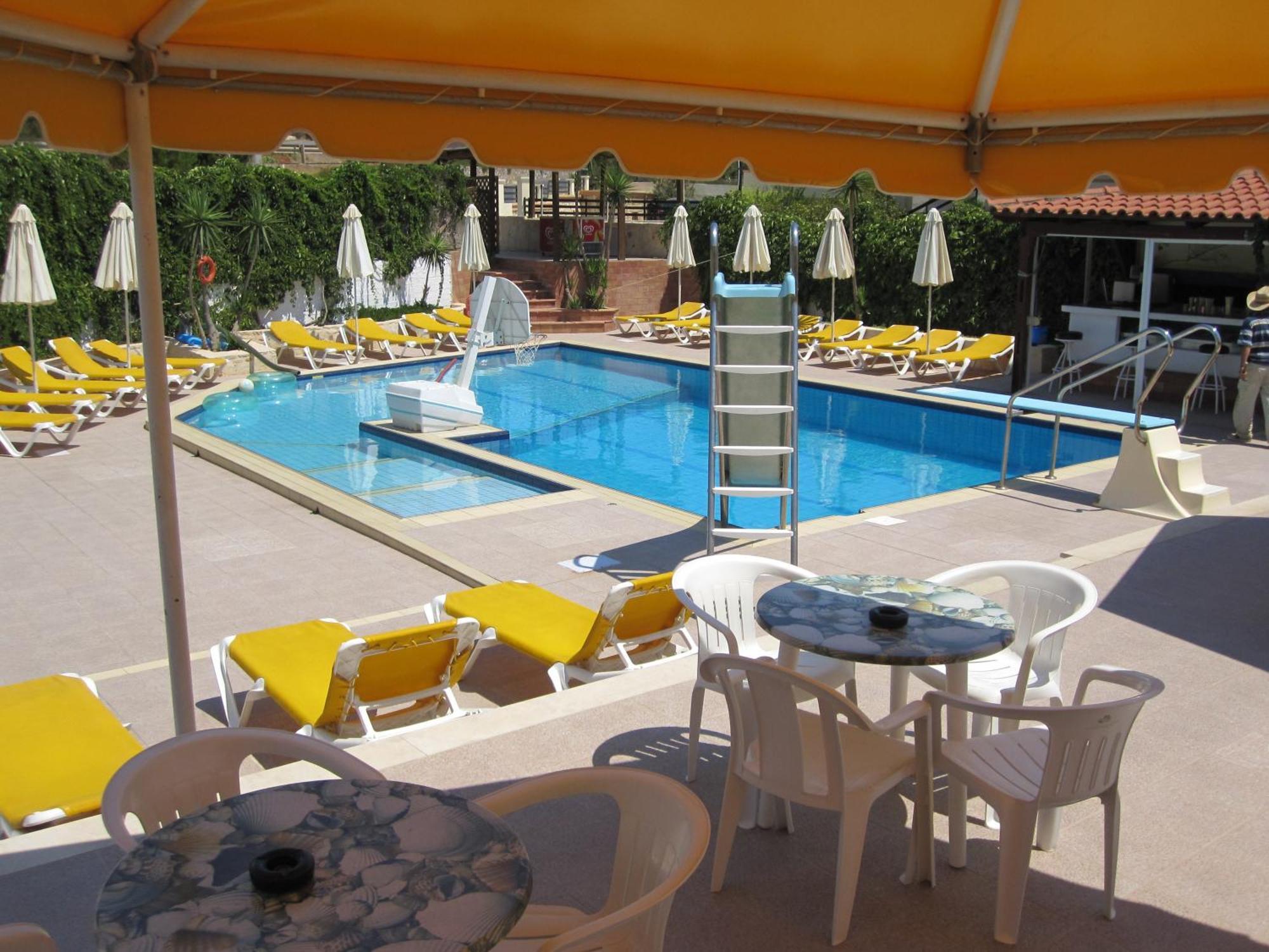 Amazones Villas Apartments Херсониссос Экстерьер фото